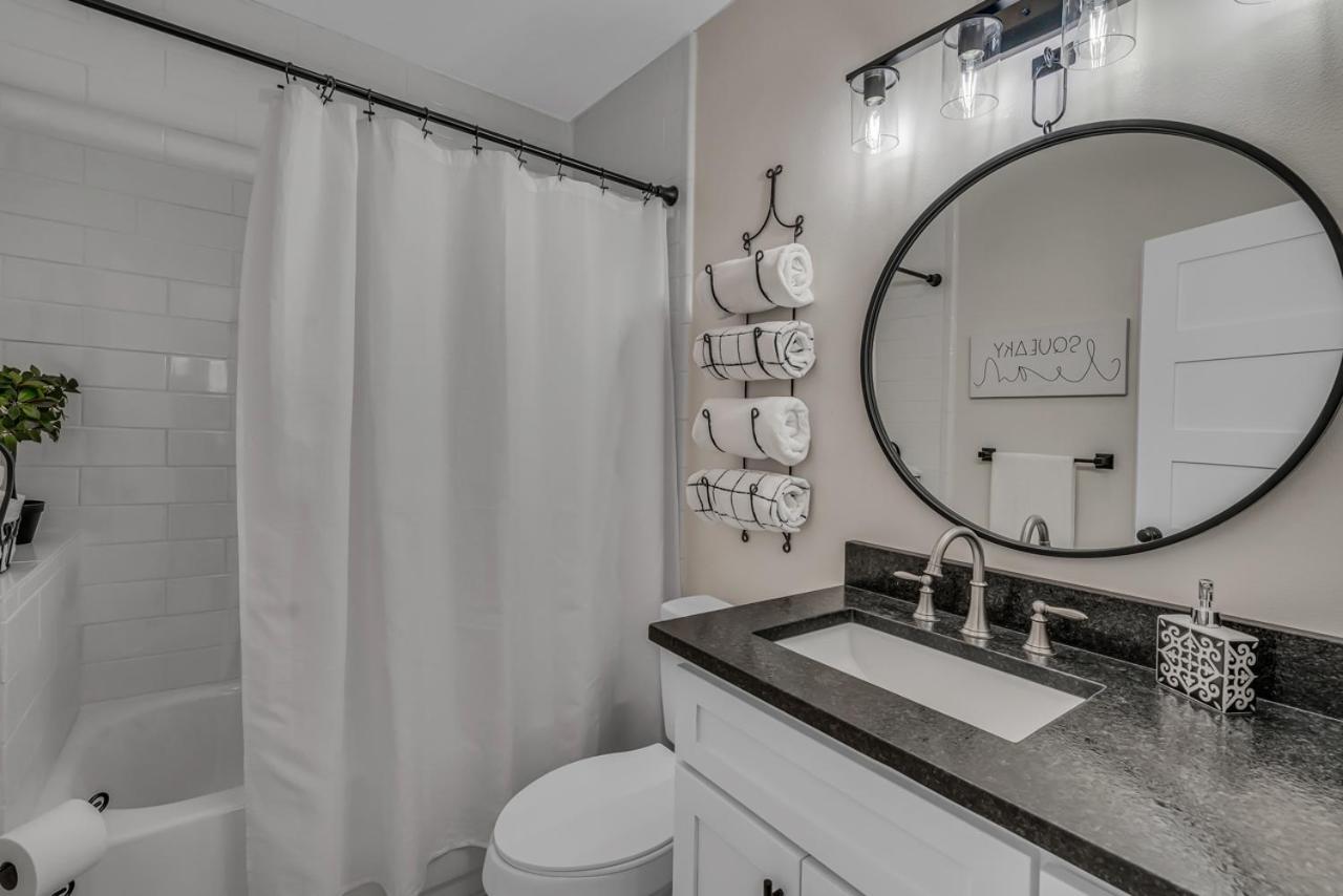 The Blue Diamond Retreat Villa Brenham Luaran gambar